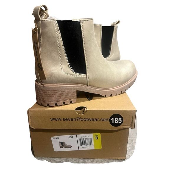 NWT Seven7 women's Billie Chelsea boot metallic gold‎ size 8 women's - Picture 1 of 7